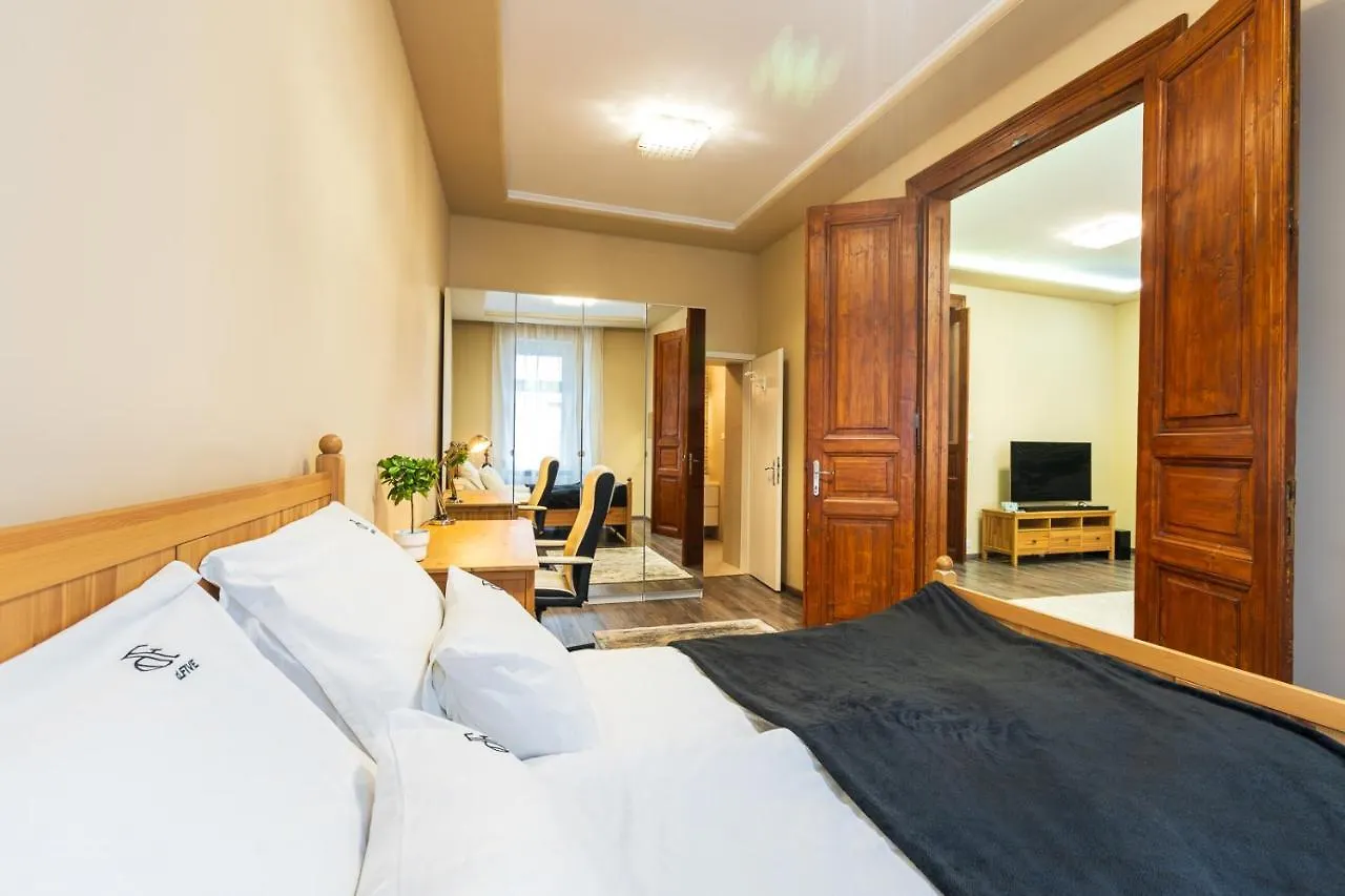 アパート Vibrant And Spacious Downtown Budapest Flat