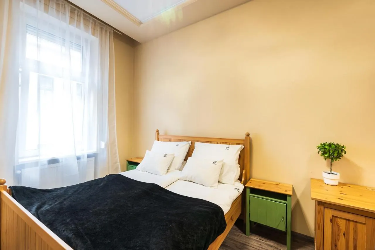 Vibrant And Spacious Downtown Budapest Flat 0*,